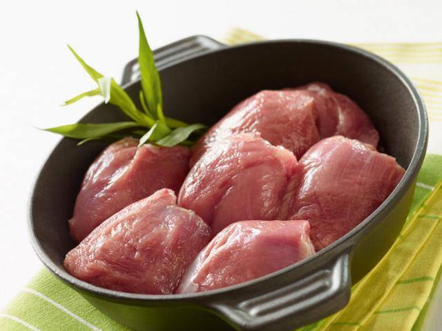 Grossiste en volaille, dinde sur le marché de Rungis pour distributeurs en Auvergne et Rhône Alpes